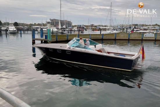 Magnum Marine 38 usata in vendita