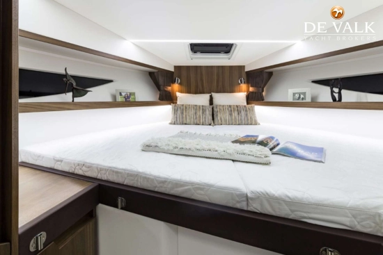Galeon 335 HTS usado à venda