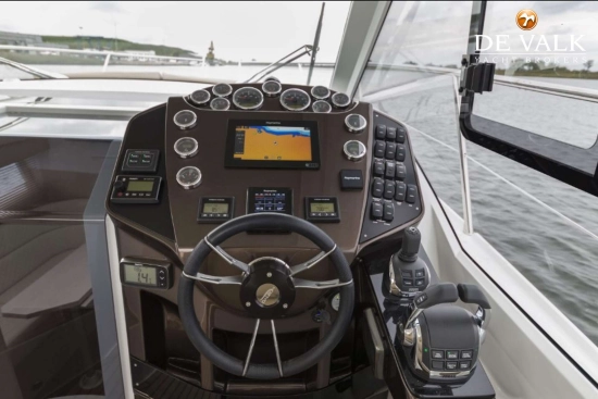 Galeon 335 HTS usado à venda