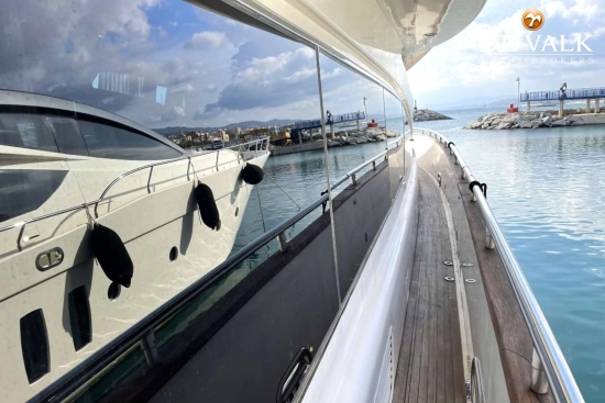 Elegance Yacht 82 S usata in vendita