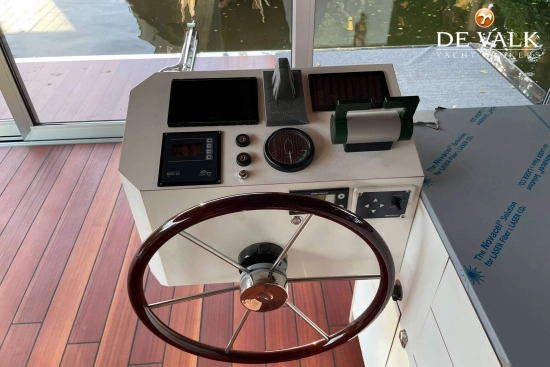 Custom Built Houseboat luxe motor usata in vendita