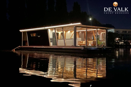 Custom Built Houseboat luxe motor usata in vendita
