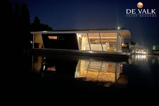 Custom Built Houseboat luxe motor usata in vendita