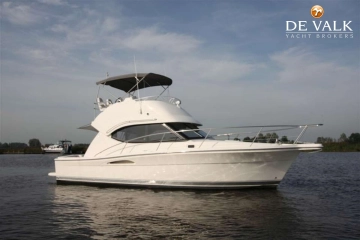 Riviera 33 Flybridge usado à venda