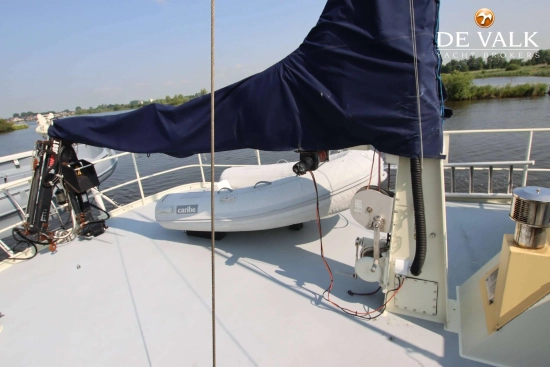 Custom Line Explorer Trawler 1800 usado à venda