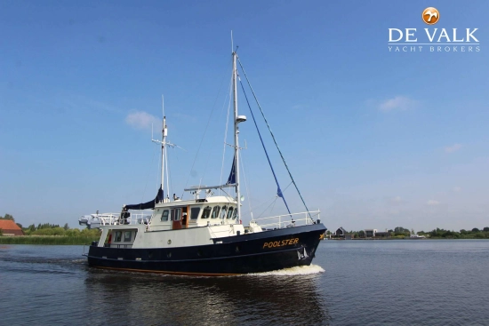 Custom Line Explorer Trawler 1800 usado à venda