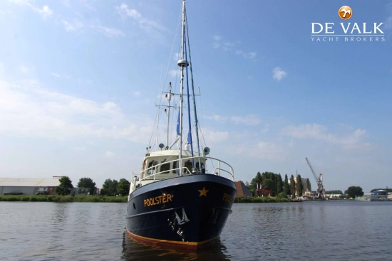 Custom Line Explorer Trawler 1800 usado à venda