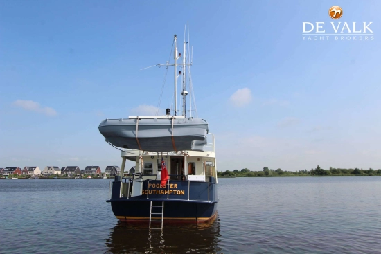 Custom Line Explorer Trawler 1800 usado à venda