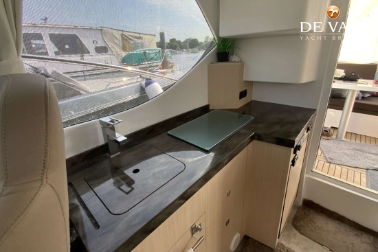 Galeon 300 Fly usado à venda