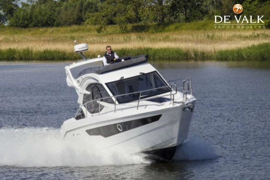 Galeon 300 Fly usado à venda