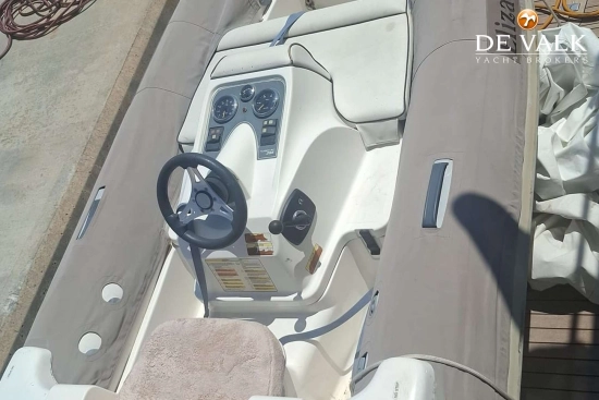 Sealine T50 usado à venda
