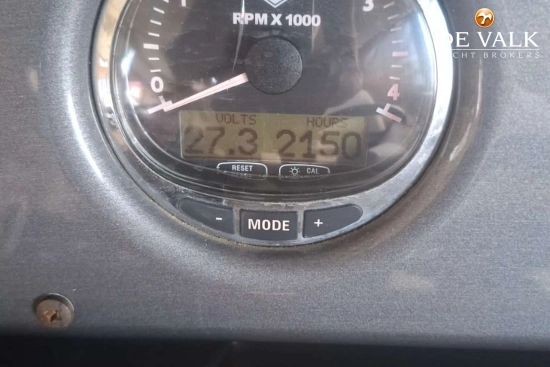 Sealine T50 usado à venda