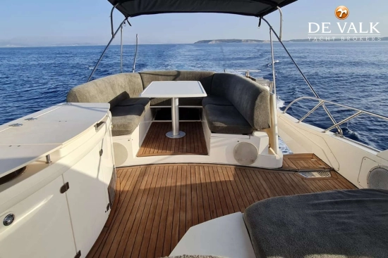 Sealine T50 usado à venda