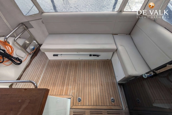 Sealine C330 usado à venda