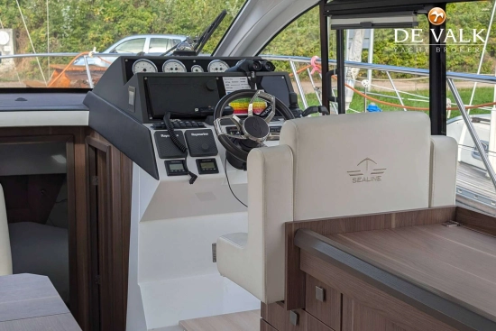 Sealine C330 usado à venda