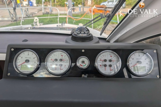Sealine C330 usado à venda