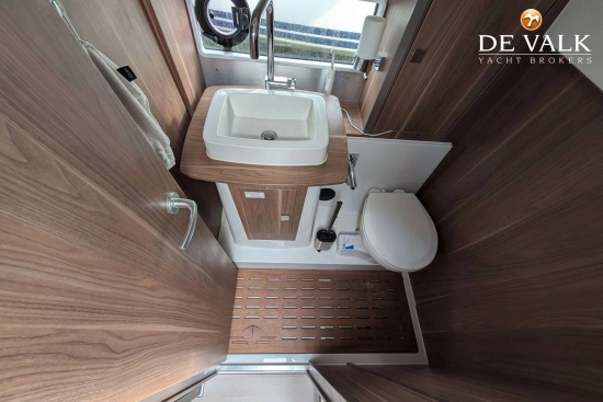 Sealine C330 usado à venda