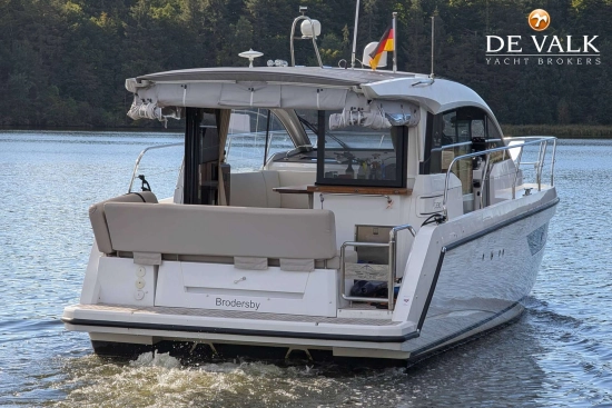 Sealine C330 usado à venda