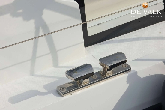 Sealine C330 usado à venda