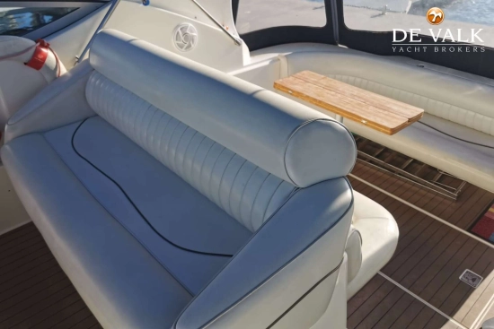 Cruisers Yachts 3075 Rogue usado à venda