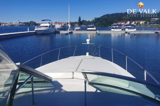 Cruisers Yachts 3075 Rogue usado à venda