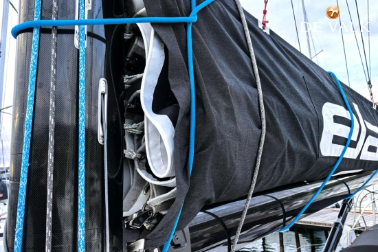 Elan Marine E6 usado à venda