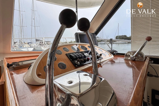 Riviera 33 Flybridge usado à venda