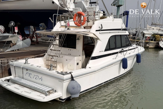 Riviera 33 Flybridge usado à venda