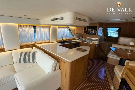 Hatteras Yachts 65 Convertible usado à venda