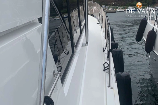 Hatteras Yachts 65 Convertible usado à venda