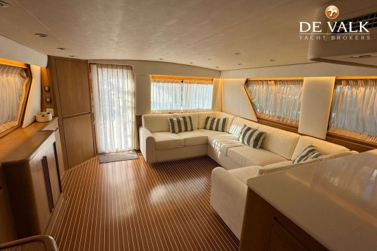 Hatteras Yachts 65 Convertible usado à venda