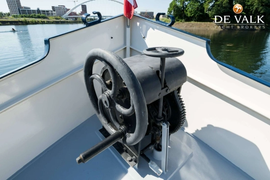 Luxe motor 28 m usado à venda
