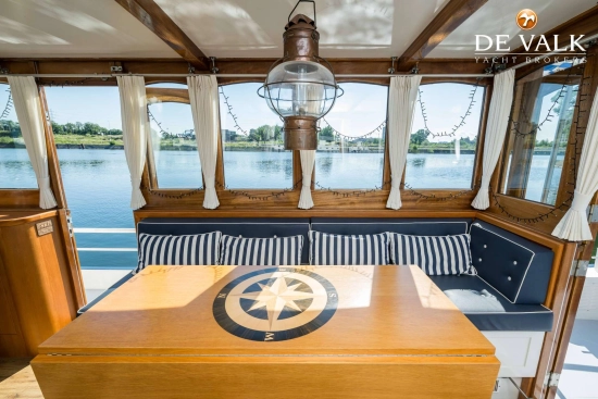 Luxe motor 28 m usado à venda