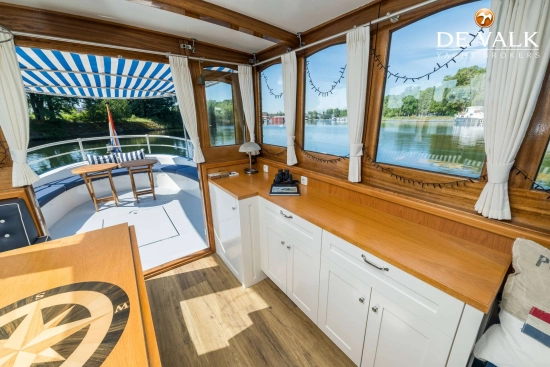 Luxe motor 28 m usado à venda
