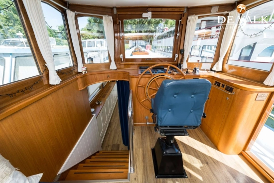 Luxe motor 28 m usado à venda