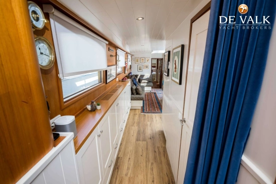 Luxe motor 28 m usado à venda