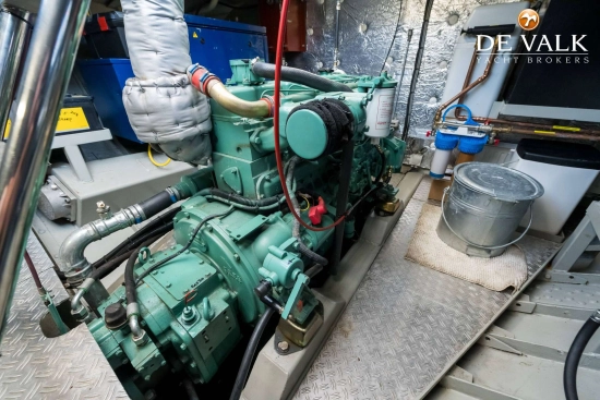 Luxe motor 28 m usado à venda