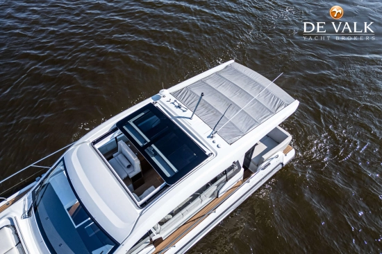 Sealine C390 usado à venda