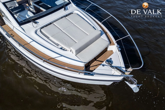 Sealine C390 usado à venda