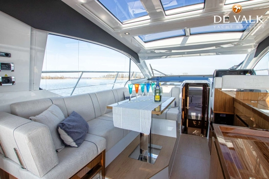 Sealine C390 usado à venda