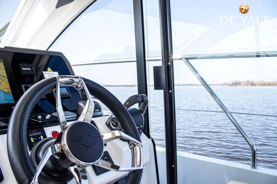 Sealine C390 usado à venda