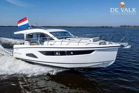 Sealine C390 usado à venda