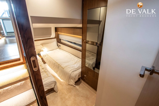 Sealine C390 usado à venda