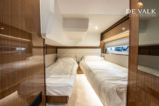 Sealine C390 usado à venda