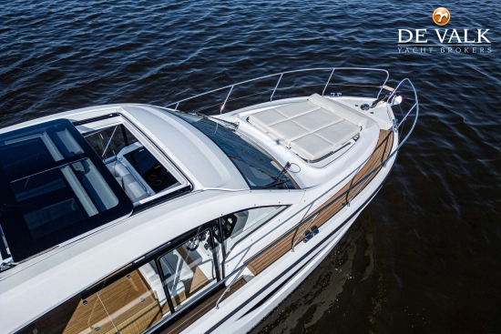 Sealine C390 usado à venda