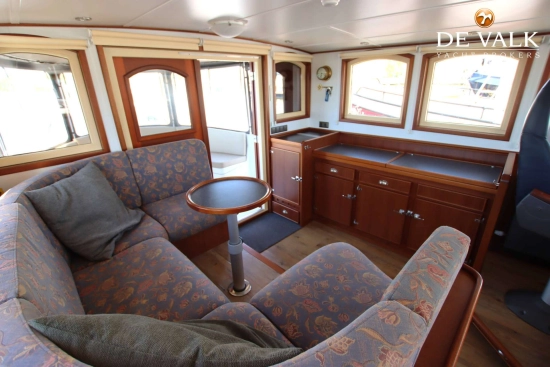 Luxe motor 22 m usado à venda