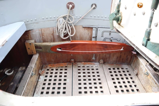 Waarschip 1076 Custom usado à venda