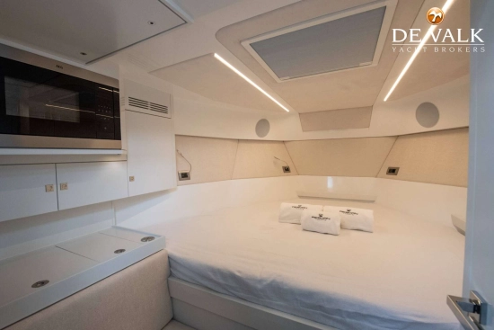 Reborn 40 R Cabin usata in vendita