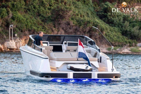 Reborn 40 R Cabin usata in vendita