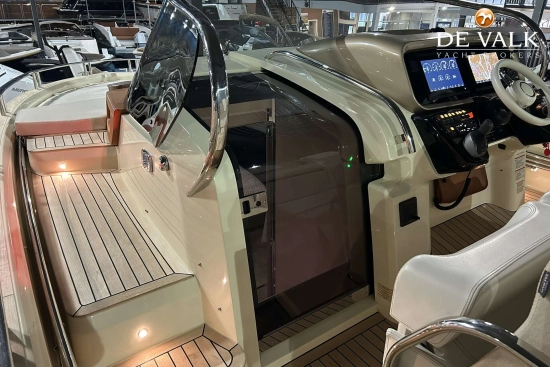 Invictus Yacht GT 370 usado à venda